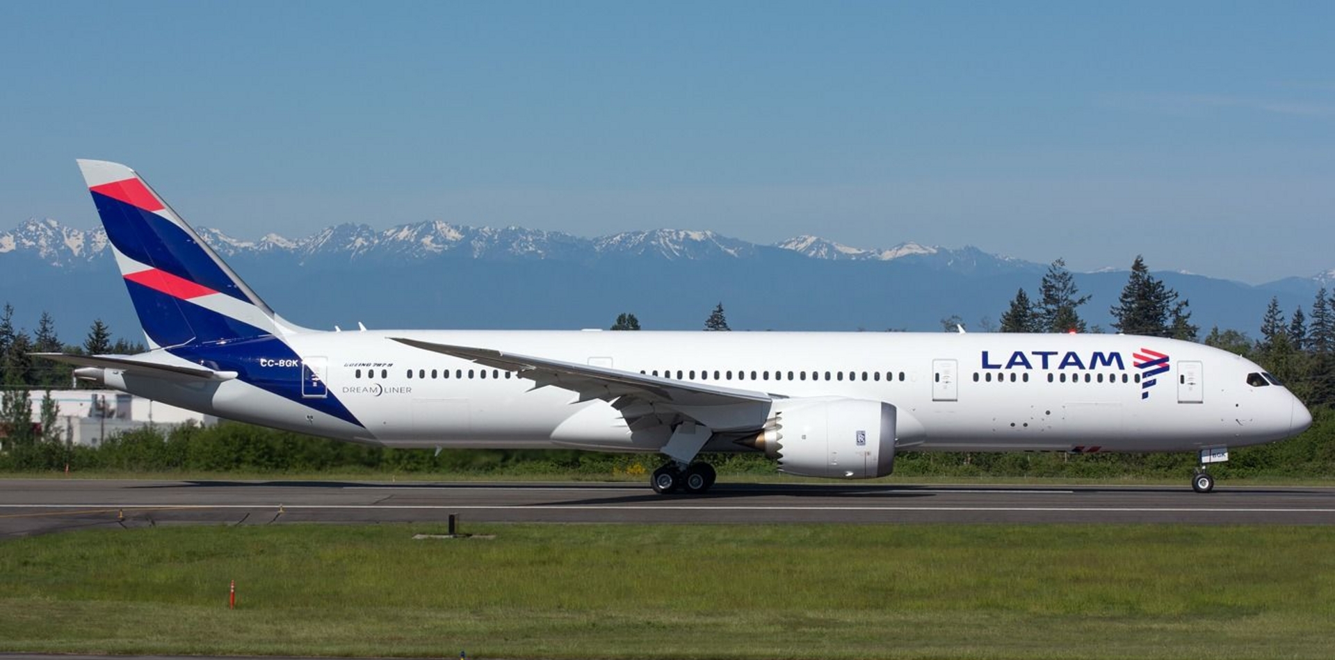 Nuevo edificio de Latam Airlines en Huechuraba tendrá 5 pisos y 40 mil ...